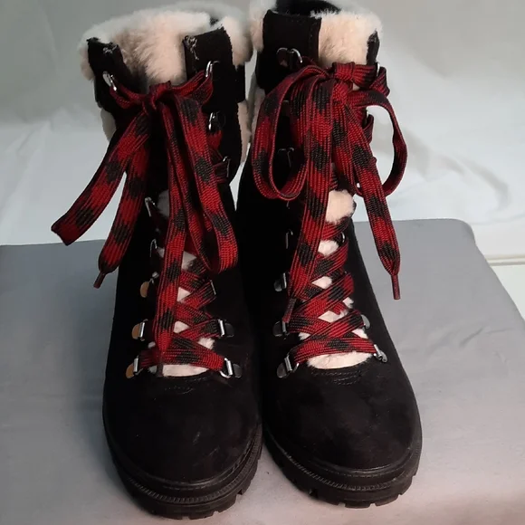 JellyPop Striking Black and Red Heeled Boots for Elegance - Women's Size 9M - Picture 4 of 15